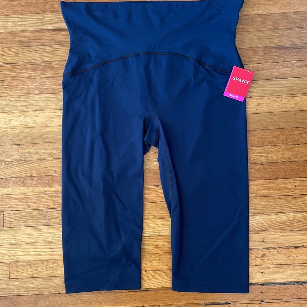 Spanx Active knee leggings- Lapis Night 1x, new with tags. Navy blue